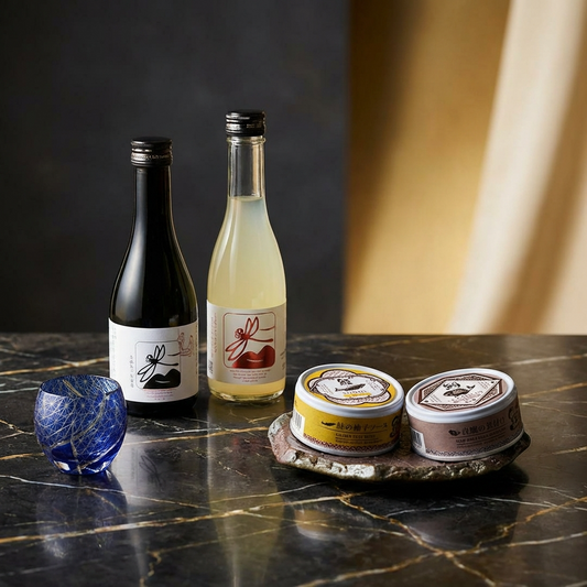 ①缶詰とお酒のセット（泉橋酒造・とんぼスパークリング純米にごり、黒とんぼ）